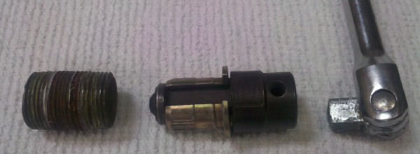 Nipple extraction tool for socket wrench use